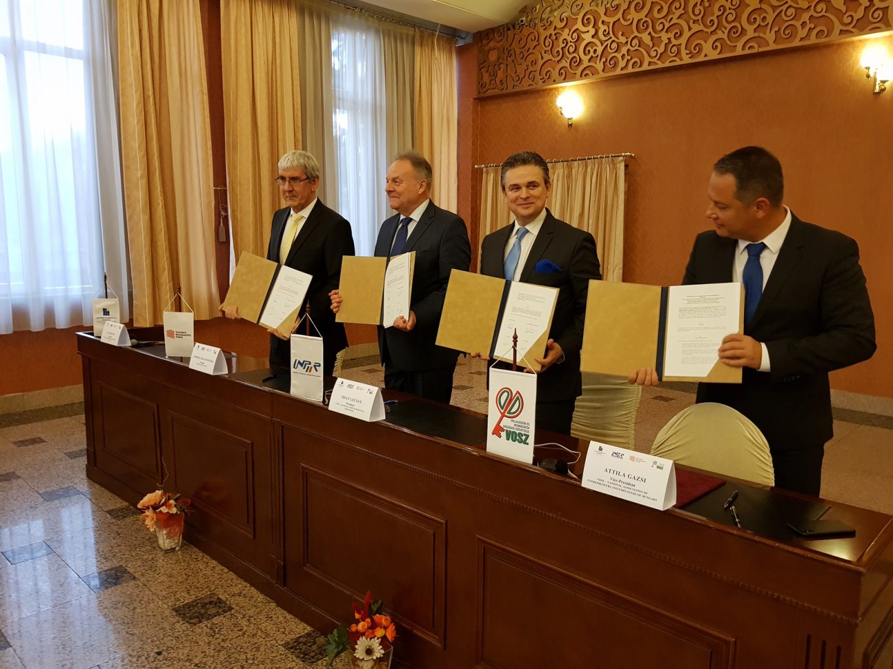 Acord-de-cooperare-semnat-între-patru-confederaţii-patronale-est-europene-Cluj-Napoca